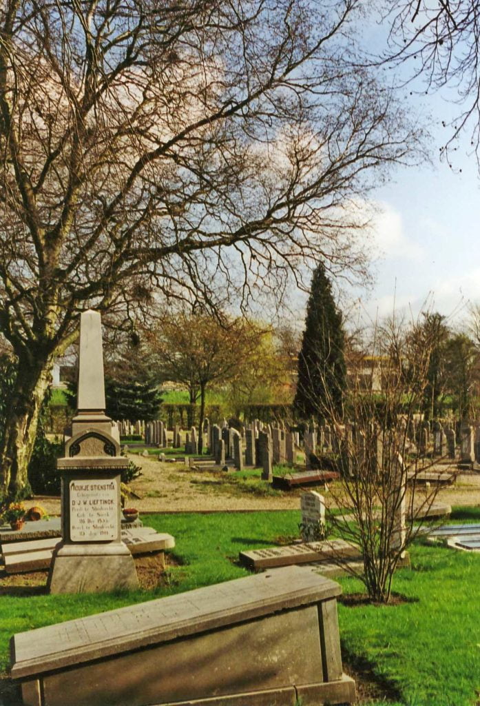 Begraafplaats in Huizen