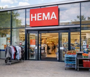 Home Vooraanzicht van de HEMA-winkel in Huizen.